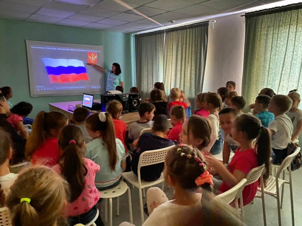 День России в молодёжных (подростковых) клубах Нижнекамска