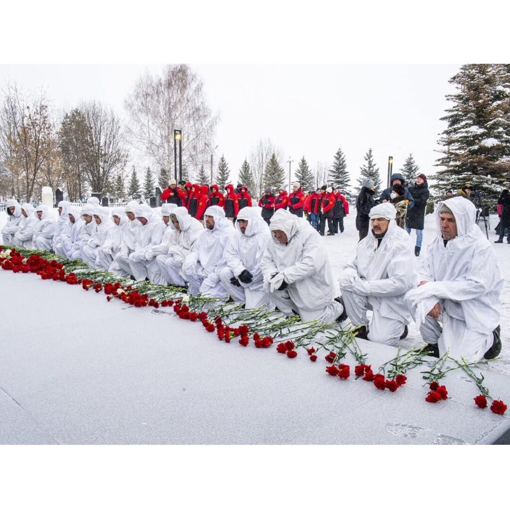 Состоялся митинг Памяти, посвященный 80-ой годовщине подвига 19-ти бойцов отдельного лыжного батальона