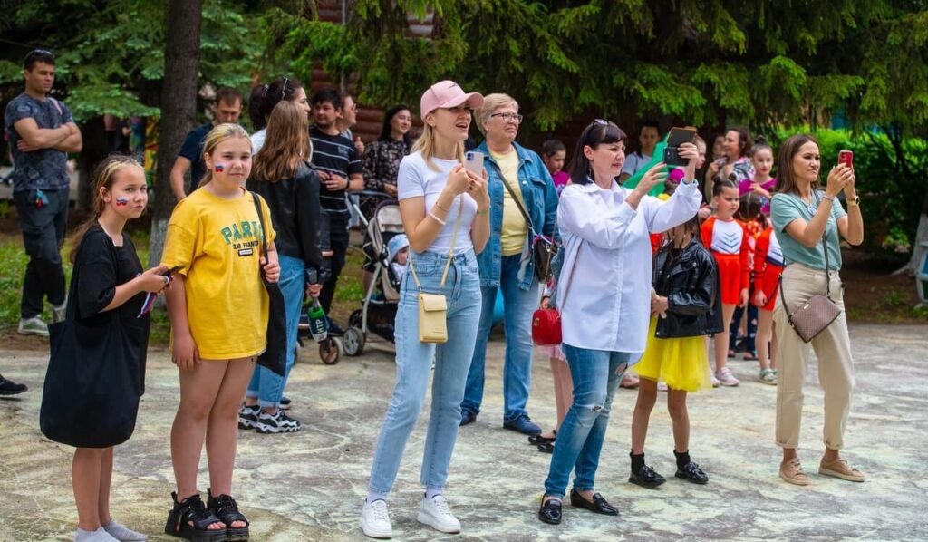 В Парке аттракционов Нижнекамска прошла праздничная программа ко Дню России