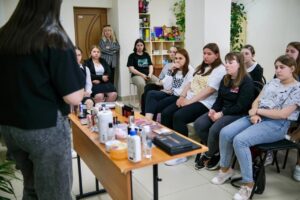 В Нижнекамске МБУ «Центр содействия молодёжи НМР РТ» реализует цикл мастер-классов